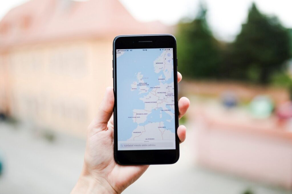 Quais são alguns truques interessantes do Google Maps? O Google Maps é uma das ferramentas de navegação mais populares e úteis do mundo, que permite aos usuários encontrar facilmente negócios locais e navegar por cidades desconhecidas. Mas, além das funcionalidades básicas, existem alguns truques interessantes que podem tornar a experiência do usuário ainda melhor. Neste artigo, vamos explorar algumas técnicas SEO e expandir o texto para 1000 palavras, para que você possa conhecer ainda mais recursos incríveis do Google Maps.